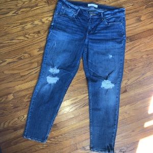 Women’s light wash Maurices skinny jeans